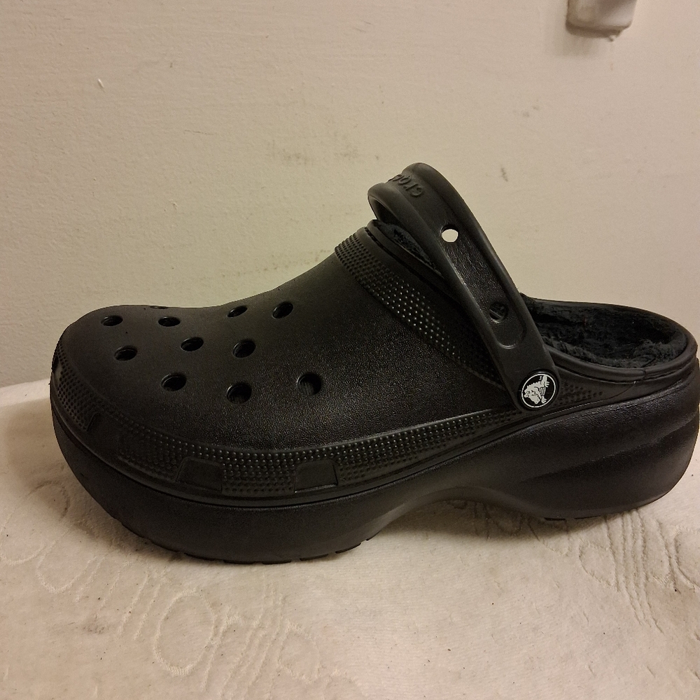 CROCS Black Classic Clogs - Picture 9 of 16
